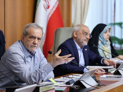رئیس‌جمهور: هر مقرره‌ای که موجب فشار اقتصادی بر زندگی مردم شود، باید سریع اصلاح شود