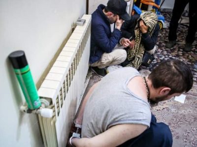 کشف هزاران قرص و شربت مخدر از مخفیگاه یک باند خانوادگی