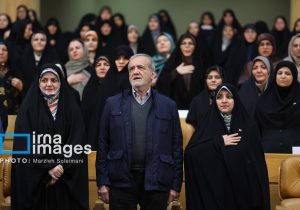 زنان سازندگان کشور و آینده هستند