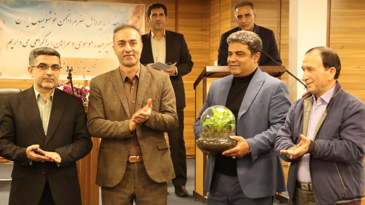 مازندران رتبه نخست خوشنویسی کشور را دارد