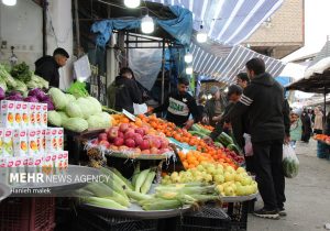 بازار کساد یلدایی؛ رقابت شانه به شانه مرغ و تخم‌مرغ