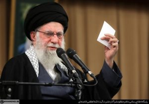 ملت ایران کمر فتنه آمریکایی را شکست