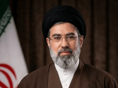 آیتالله سید مجتبی خامنهای سومین رهبر نظام اسلامی ایران شدند