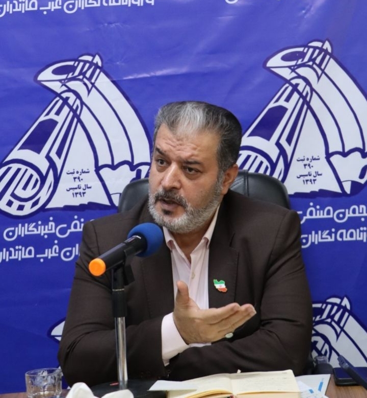 بازار رکن مقاومت اقتصادی و اصناف، پیشتاز خدمت در بحران‌ها هستند